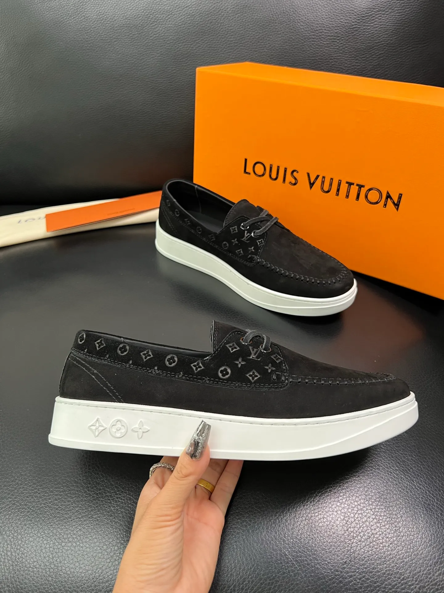 Men's shoes 💰780 Lv top purchasing agent Louis Vuitton, slip-on sports shoes counter synchronization, uppers imported from Italy, high-quality splicing colorful and complex handicrafts, imported cowhide pads are soft and comfortable, soles: original soles specially provided by the original factory, T men's shoes 💰U exclusive movable molded soles are super comfortable, original and single goods, high quality, you can go in and out of the counter at will, welcome to compare, code number 39-44 (customized 38 45)85856